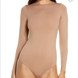SKIMS essential long sleeve crewneck bodysuit L/XL